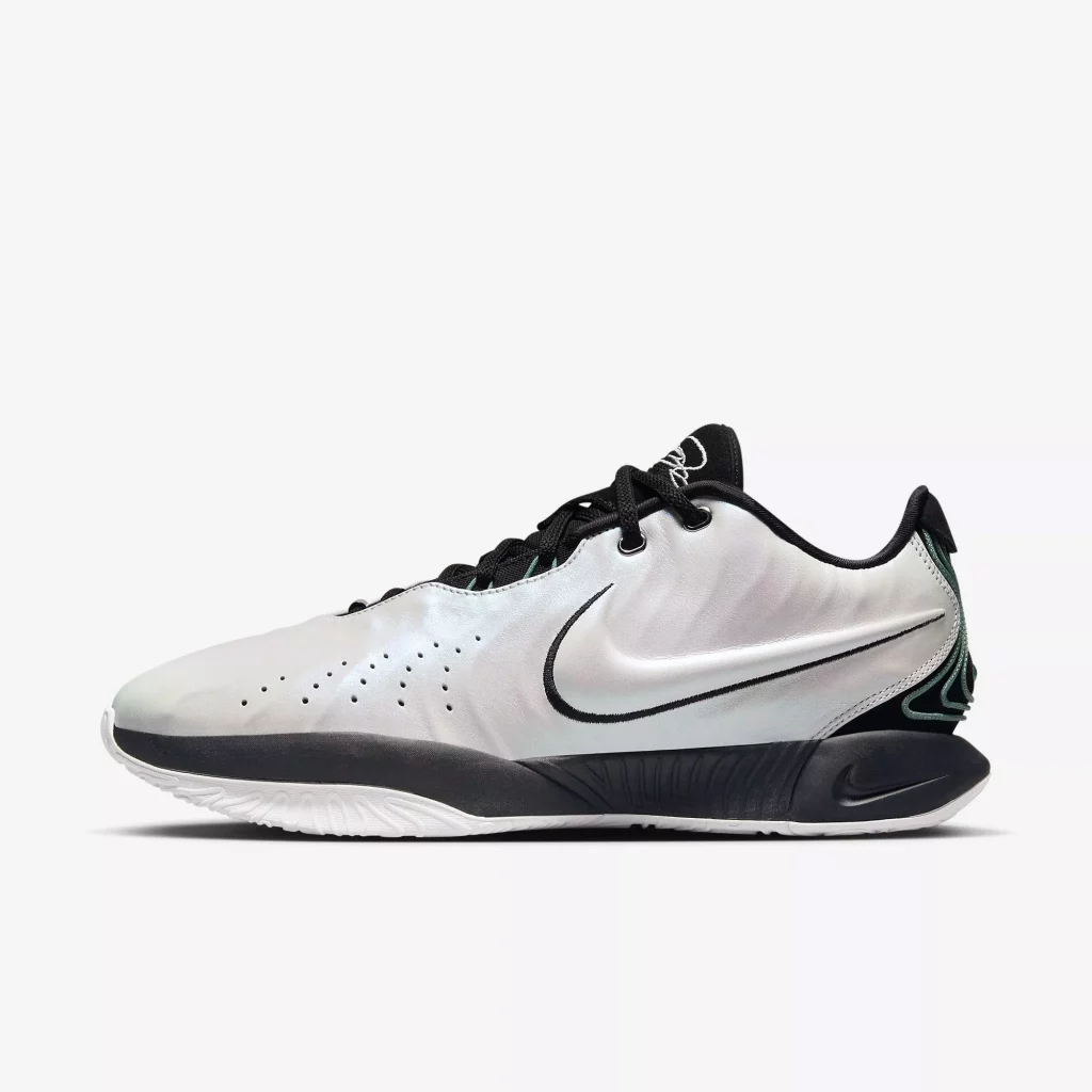 Кросівки Nike LeBron XXI