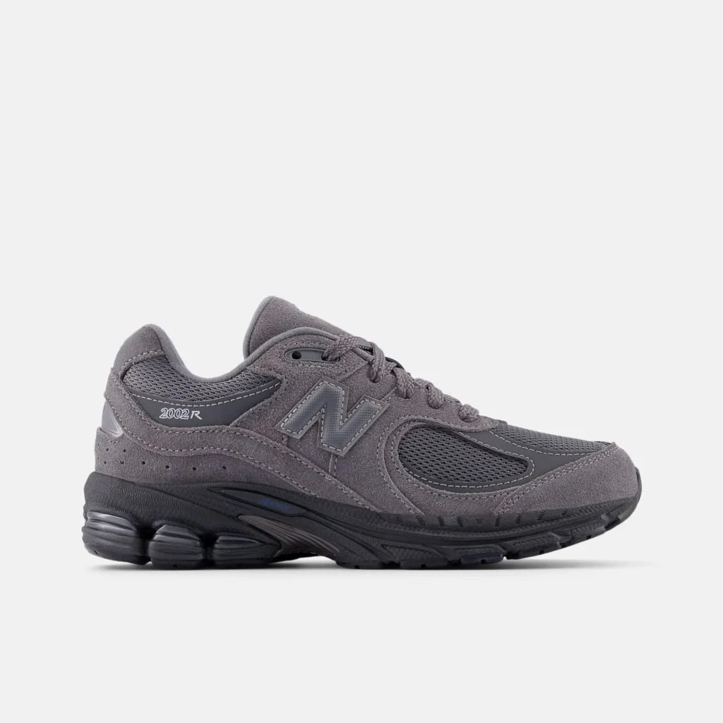 Кросівки New Balance 2002R