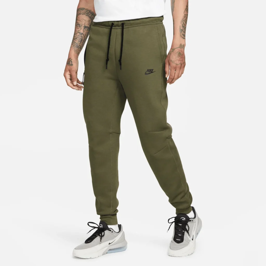 Спортивні штани Nike Sportswear Tech Fleece