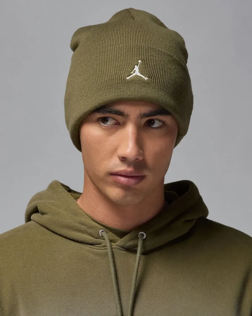 Шапка Nike Air Jordan Peak Essential